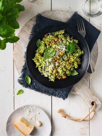 Möwe Nudeln mit Feldsalatpesto